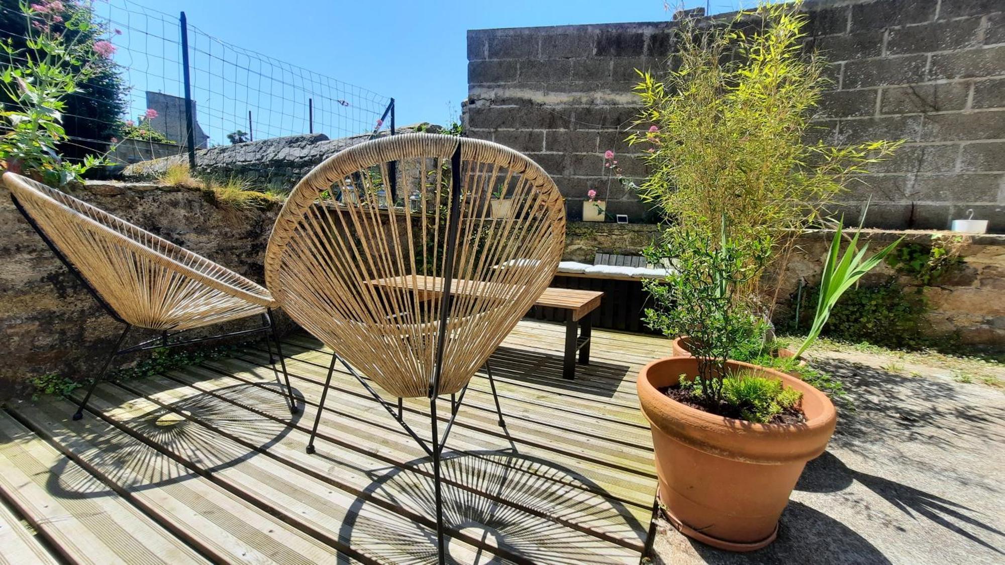 Le Duclos, Appartement Rez-De-Jardin Dinan Centre Eksteriør bilde